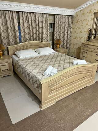 Гостиница Гранд Отель Горячий Ключ Улучшенный номер с кроватью размера «queen-size»-6