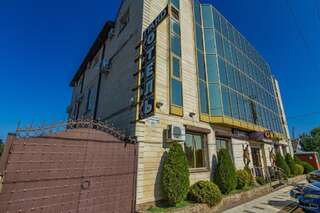 Гостиница Гранд Отель Горячий Ключ-1